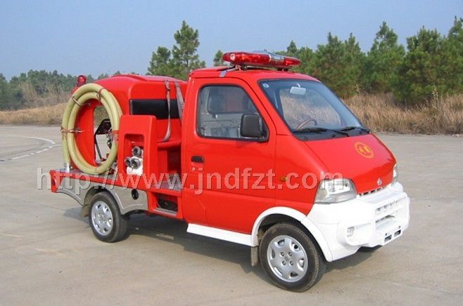 轻型泵浦消防车